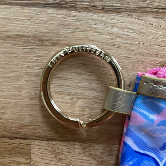 Lilly Pulitzer ID Holder Wallet Keychain- “Shade Seekers” - Picture 7 of 9